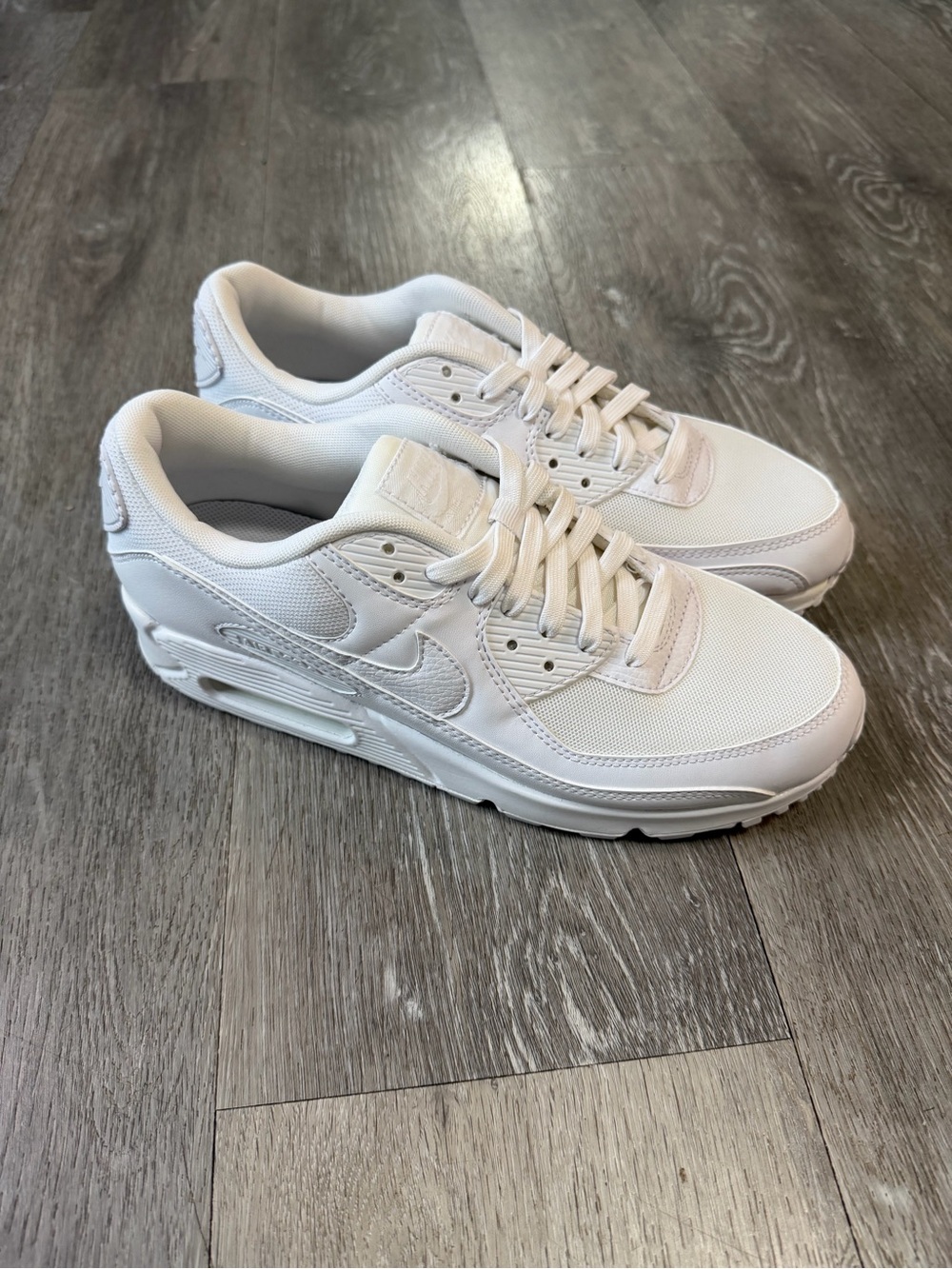 Nike Air Max 90 Shoes Triple White DH8010-100 Women’s Sz 10.5 / Men’s Sz 9